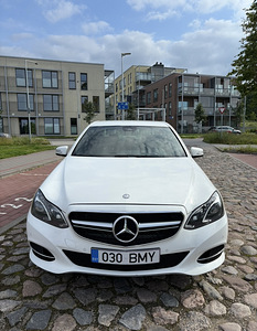 MB E200 (1 foto / 7)