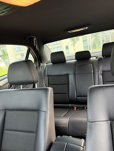 MB E200 (5 foto / 7)