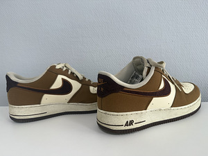Кроссовки Nike (2 фото из 6)