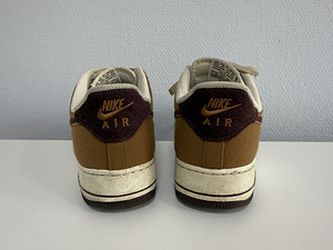 Кроссовки Nike (3 фото из 6)