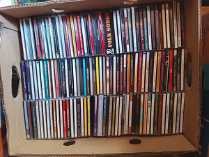 Vinüülid ,cd 'd ja DVD 'd (5 foto / 9)