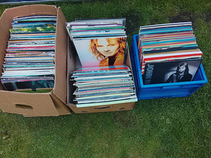 Vinüülid ,cd 'd ja DVD 'd (8 foto / 9)