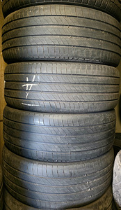 Шины R19 235 55 19 Michelin 3-4мм 4шт (1 фото из 1)
