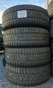 Шины R17 235 65 17 Pirelli 4 мм 4 шт. (1 фото из 1)