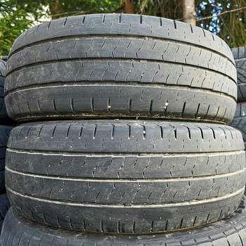 Шины R16 215 65 16c 2 шт. Kumho 5-6 мм