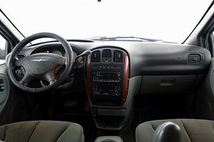 Chrysler Voyager Comfort ATM 2.8 CRD 110kW (5 foto / 8)
