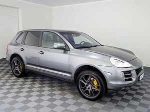 Porsche Cayenne Platinum Facelift ATM 3.0 TDI 176kW (1 foto / 8)