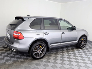 Porsche Cayenne Platinum Facelift ATM 3.0 TDI 176kW (3 foto / 8)