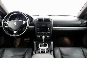 Porsche Cayenne Platinum Facelift ATM 3.0 TDI 176kW (5 foto / 8)