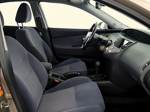 Nissan Primera Comfort ATM 1.8 85kW (6 foto / 8)
