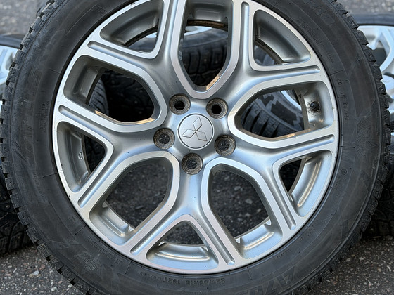 18" Mitsubishi originaalveljed 5x114,3 + naastrehvid 225/55