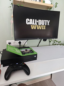 Konsool Xbox one x 1tb (3 foto / 6)