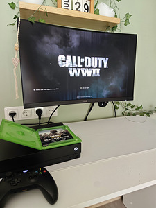 Konsool Xbox one x 1tb (4 foto / 6)