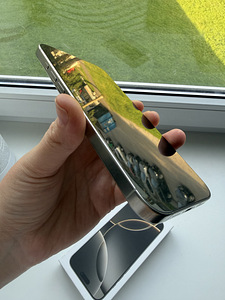 iPhone 16 Pro max 256GB (5 foto / 9)