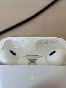 Airpods Pro 2 (3 фото из 3)