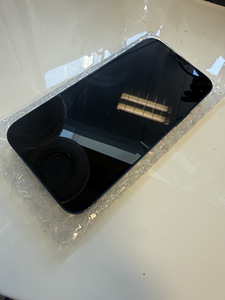 iPhone 12 64GB (4 фото из 10)