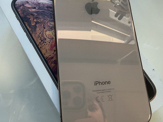 iPhone xs max 64Gb