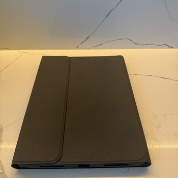 Klaviatuuriga ümbris iPad 11-le (10.9)