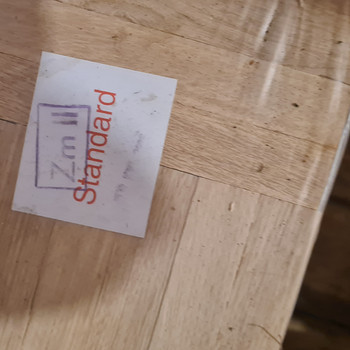 Продаётся дубовый паркет 650x325x8mm (13 шт. в упаковке) 4 у