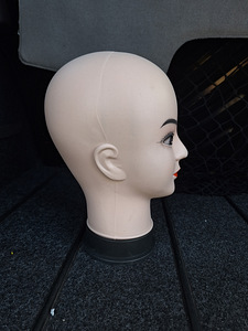 Mannekeeni pea (2 foto / 2)