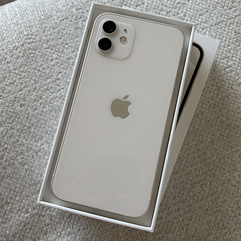 iPhone 12 128 GB White + Original USB-C Cable