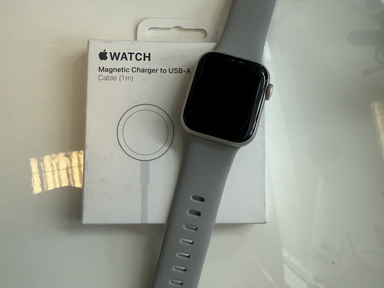 Apple watch se2 GPS + Cellular 40mm