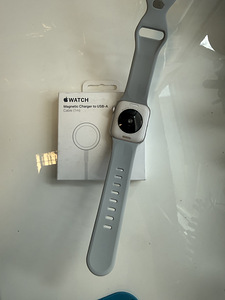 Apple Watch SE2 GPS + Cellular 40 мм (2 фото из 4)