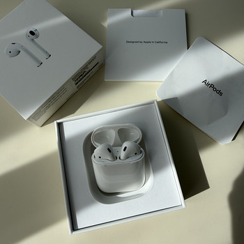 Apple AirPods (1)