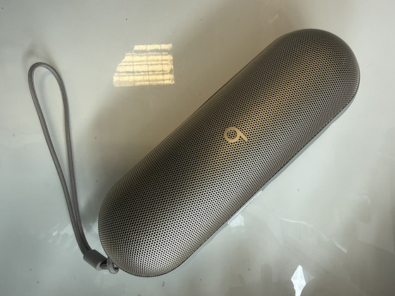 Beats Pill