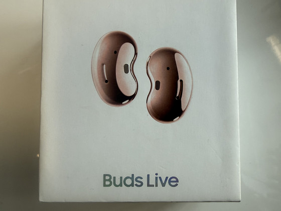 Buds Live