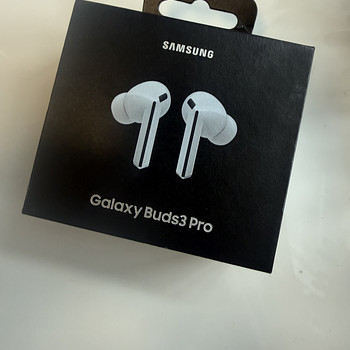 SAMSUNG BUDS 3 Pro