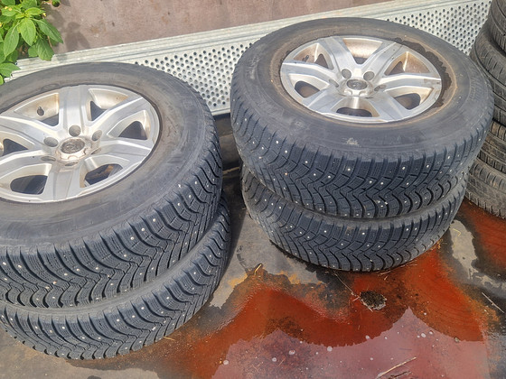 Toyota Land Cruiser 120 veljed.