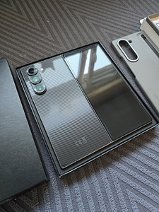 Samsung Z Fold 6 256GB Craft Black (1 foto / 10)