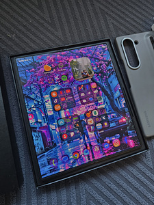 Samsung Z Fold 6 256GB Craft Black (2 foto / 10)