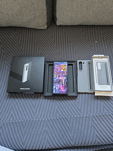 Samsung Z Fold 6 256GB Craft Black (4 foto / 10)