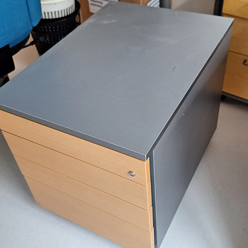 Kontorimööbel
