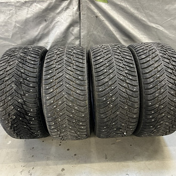 245/40R18 Nokian Hakkapeliitta 10 naastrehvid