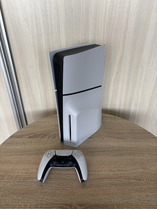 UUS! Playstation 5 Slim Disk edition (1 foto / 3)