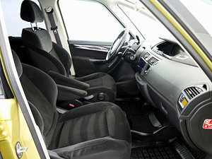 Citroen C4 Picasso Comfort ATM 2.0 HDi 100kW (6 фото из 7)