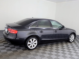 Audi A4 Comfortline ATM 1.8 118kW (3 фото из 7)