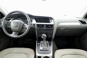Audi A4 Comfortline ATM 1.8 118kW (5 фото из 7)