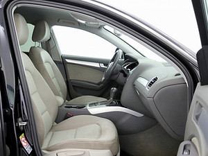 Audi A4 Comfortline ATM 1.8 118kW (6 фото из 7)