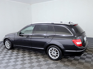 Mercedes-Benz C 220 Avantgarde Facelift ATM 2.1 CDI 125kW (4 фото из 7)