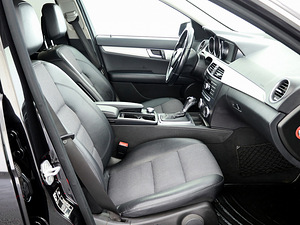 Mercedes-Benz C 220 Avantgarde Facelift ATM 2.1 CDI 125kW (6 фото из 7)
