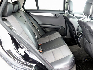 Mercedes-Benz C 220 Avantgarde Facelift ATM 2.1 CDI 125kW (7 фото из 7)