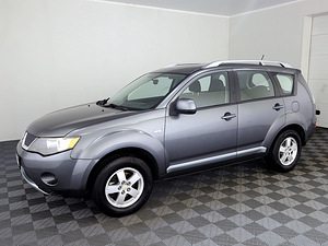 Mitsubishi Outlander Comfort 4x4 2.0 Di-D 103kW (2 foto / 7)