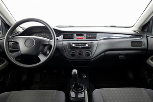 Mitsubishi Lancer Comfort 1.6 72kW (5 foto / 7)