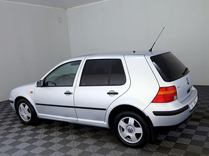 Volkswagen Golf Comfortline 1.4 55kW (4 фото из 7)