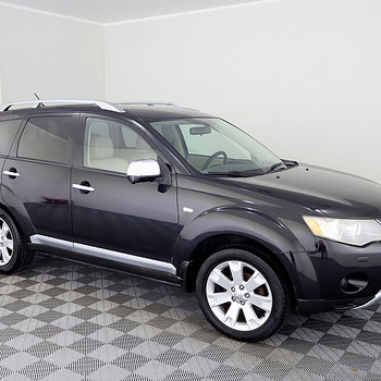 Mitsubishi Outlander Luxury 2.0 DI-D 103kW