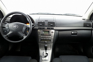 Toyota Avensis Linea Sol Facelift ATM 1.8 95kW (5 фото из 7)